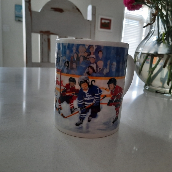 Tim horton coffee cup winning gold - Picture 2 of 6